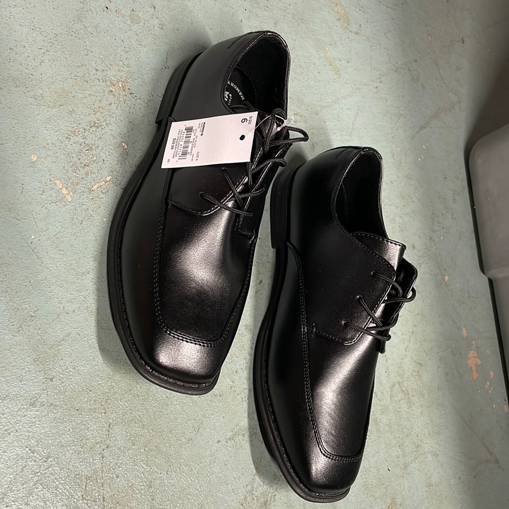 Size 6 Sonoma Boys dress shoes